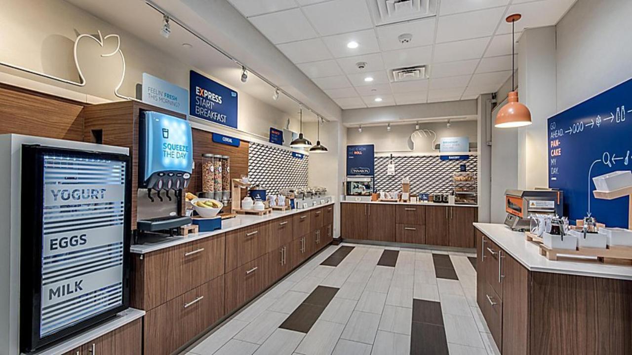 Holiday Inn Express Hotel & Suites Mount Pleasant By Ihg Esterno foto