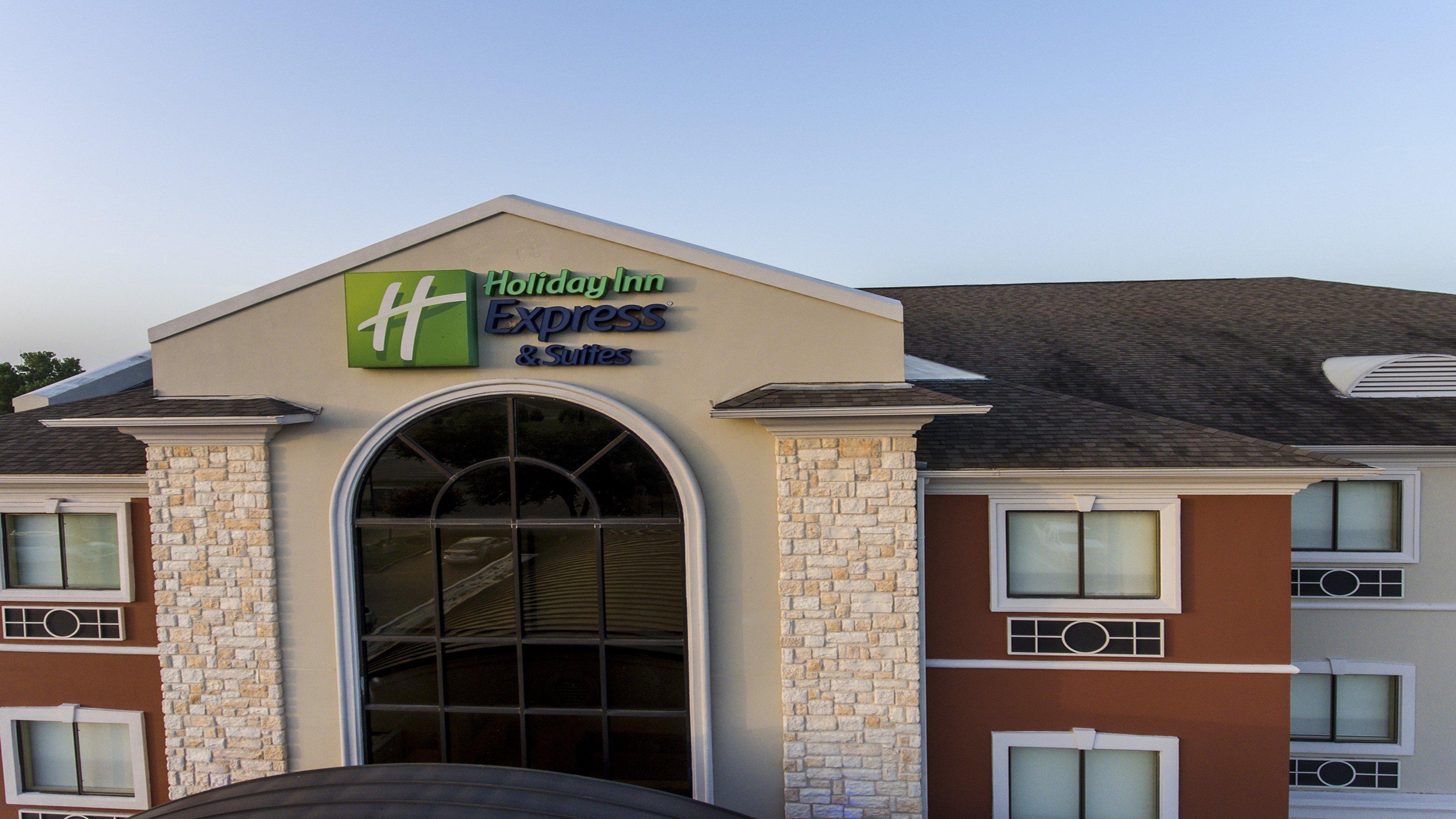 Holiday Inn Express Hotel & Suites Mount Pleasant By Ihg Esterno foto