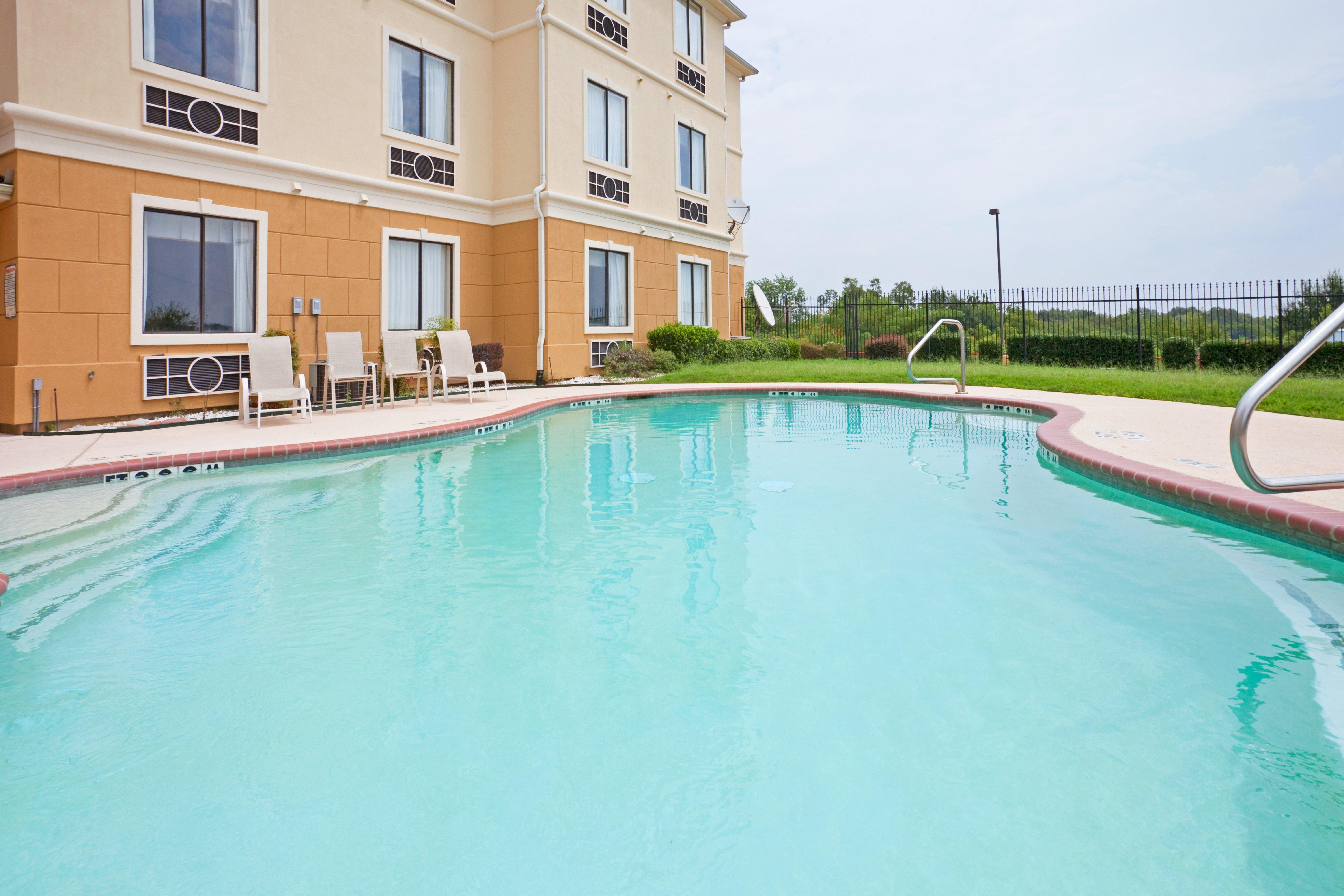 Holiday Inn Express Hotel & Suites Mount Pleasant By Ihg Esterno foto